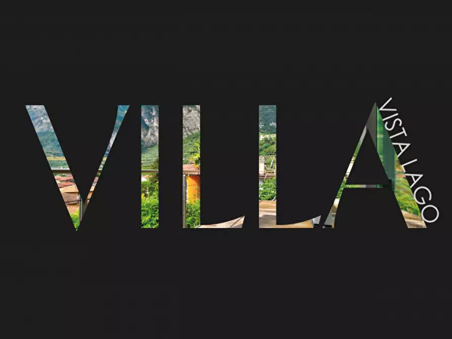 Immagine 1 di Villa in vendita  a Riva Del Garda