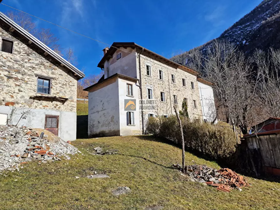 Immagine 1 di Casa bifamiliare in vendita  in Località Lambroi a Gosaldo