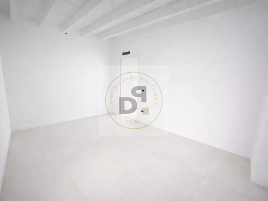 Immagine 10 di Appartamento in vendita  in via don angelo merici a Manerba Del Garda