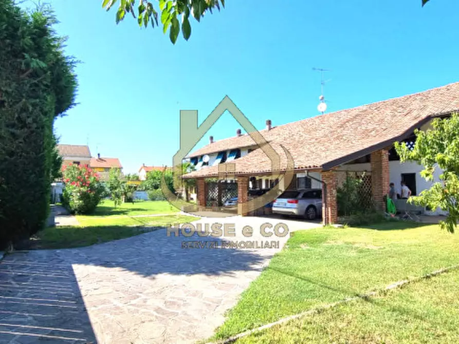 Immagine 50 di Villa in vendita  in ZEME CENTRO a Zeme