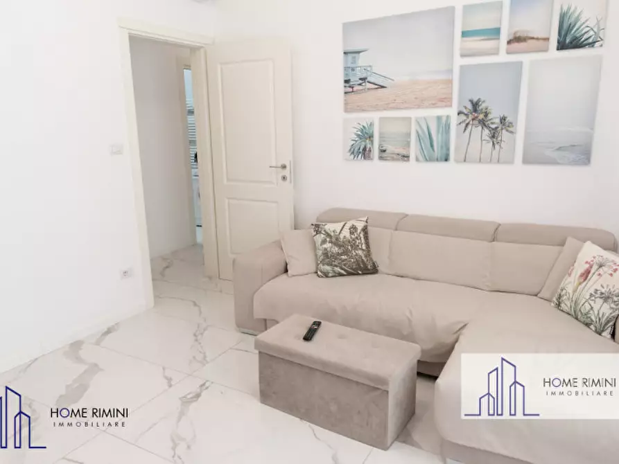 Immagine 2 di Appartamento in vendita  a Rimini