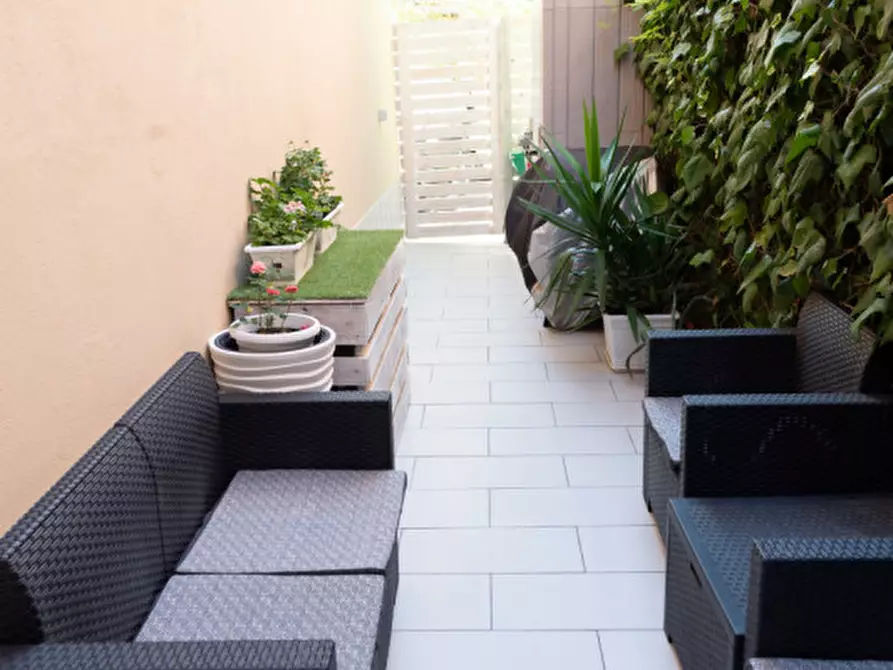 Immagine 7 di Appartamento in vendita  a Rimini