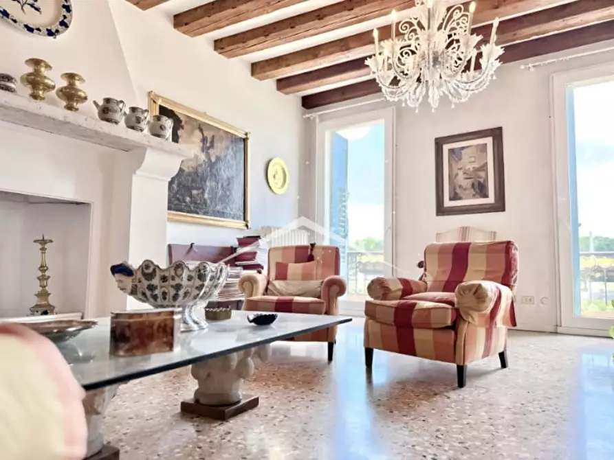 Immagine 2 di Appartamento in vendita  in prato della valle a Padova