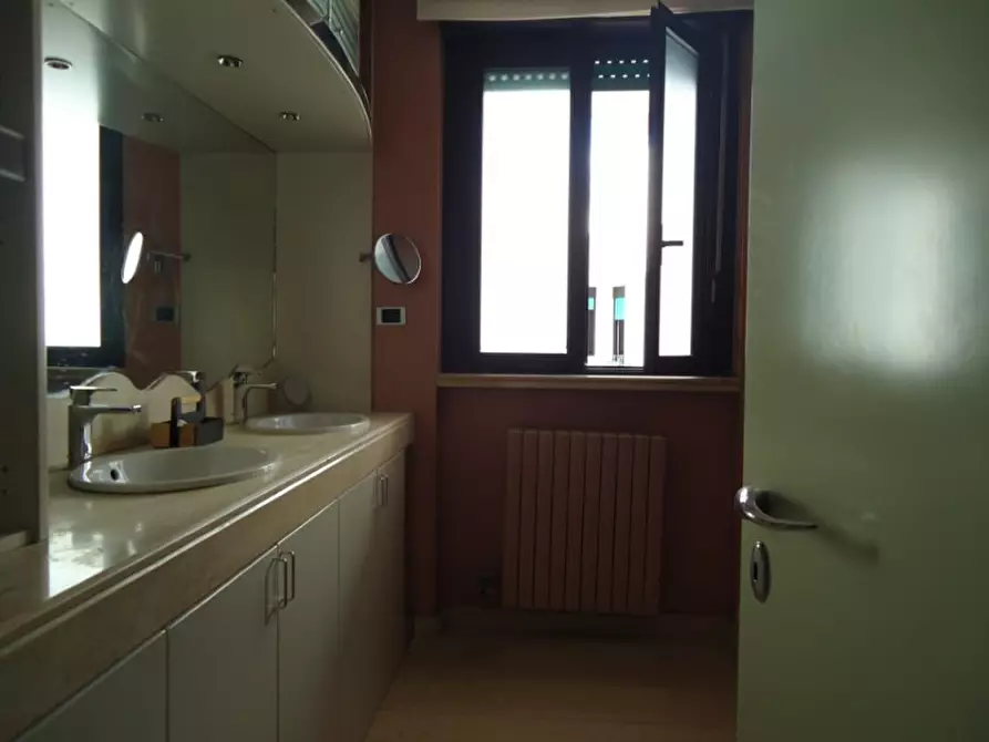 Immagine 40 di Attico in vendita  in viale stazione a Casarano