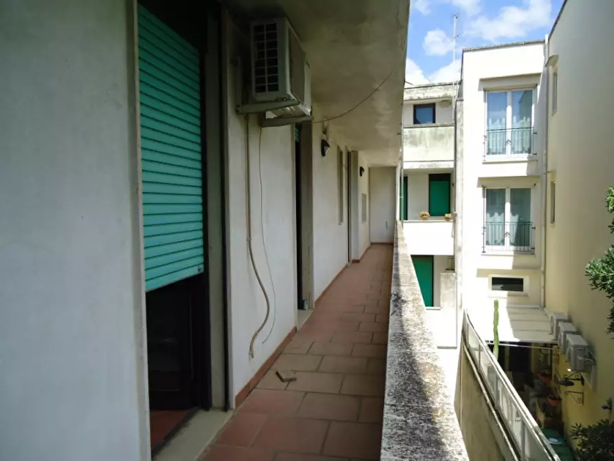 Immagine 42 di Attico in vendita  in viale stazione a Casarano