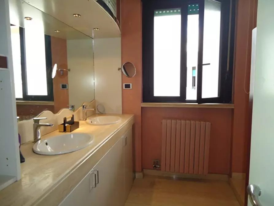 Immagine 48 di Attico in vendita  in viale stazione a Casarano