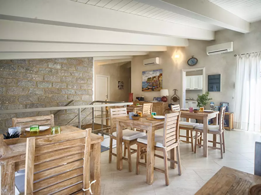 Immagine 2 di Bed & Breakfast in vendita  a Olbia