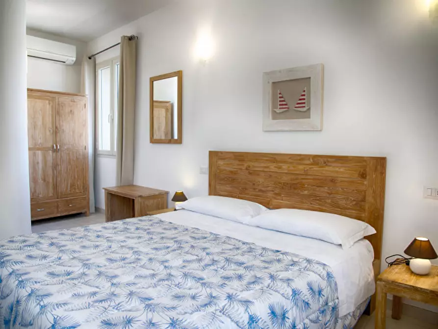 Immagine 9 di Bed & Breakfast in vendita  a Olbia