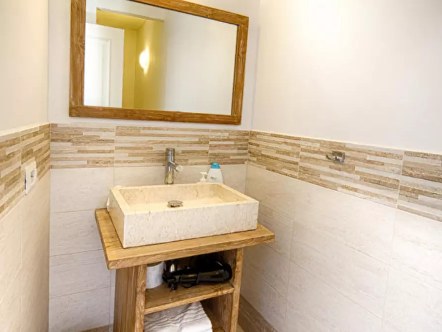 Immagine 12 di Bed & Breakfast in vendita  a Olbia