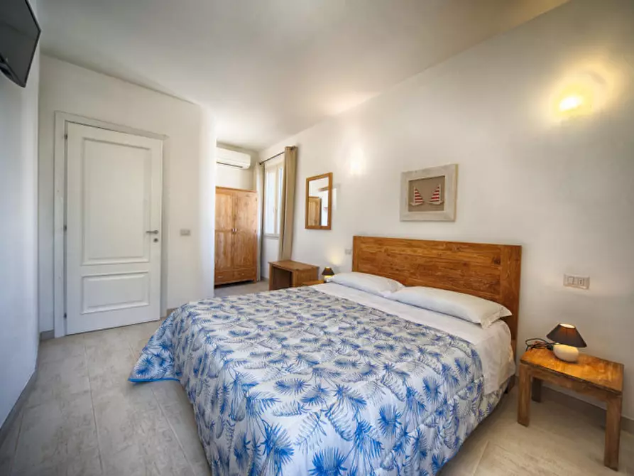 Immagine 15 di Bed & Breakfast in vendita  a Olbia