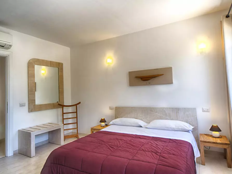 Immagine 21 di Bed & Breakfast in vendita  a Olbia