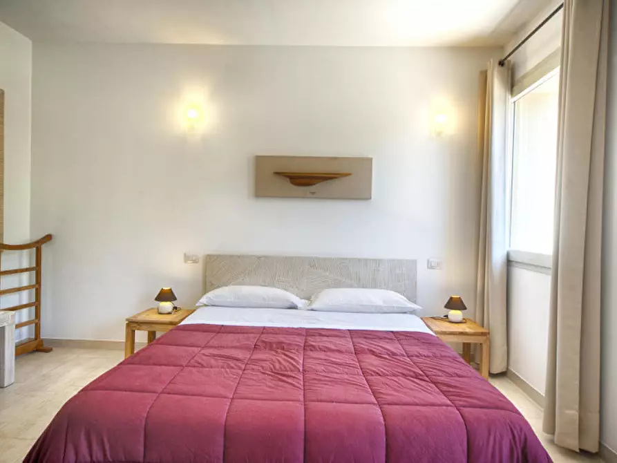 Immagine 26 di Bed & Breakfast in vendita  a Olbia