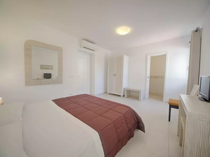 Immagine 33 di Bed & Breakfast in vendita  a Olbia