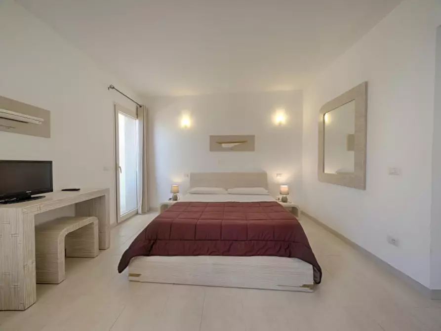 Immagine 36 di Bed & Breakfast in vendita  a Olbia