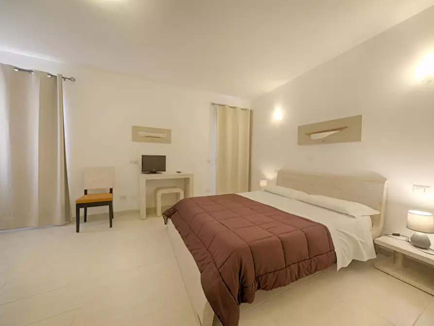 Immagine 39 di Bed & Breakfast in vendita  a Olbia