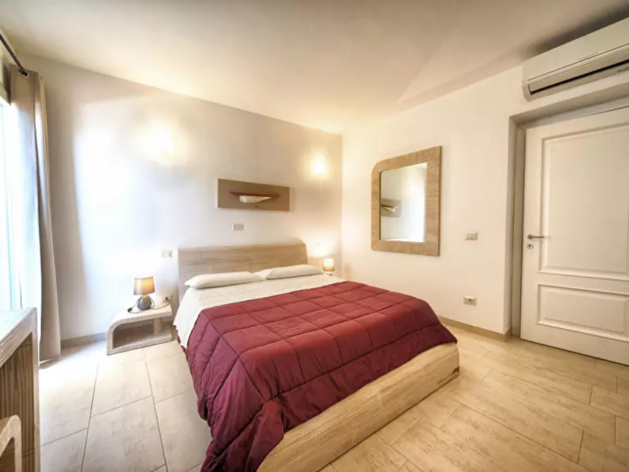 Immagine 41 di Bed & Breakfast in vendita  a Olbia