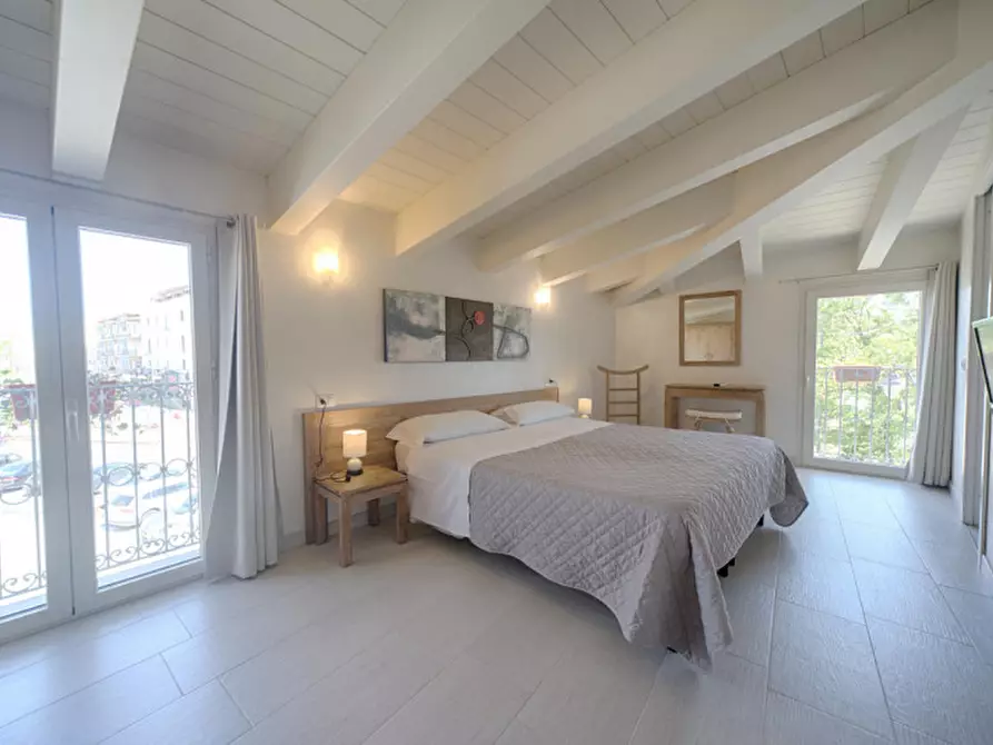 Immagine 46 di Bed & Breakfast in vendita  a Olbia