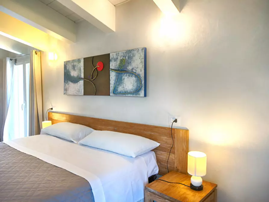 Immagine 49 di Bed & Breakfast in vendita  a Olbia