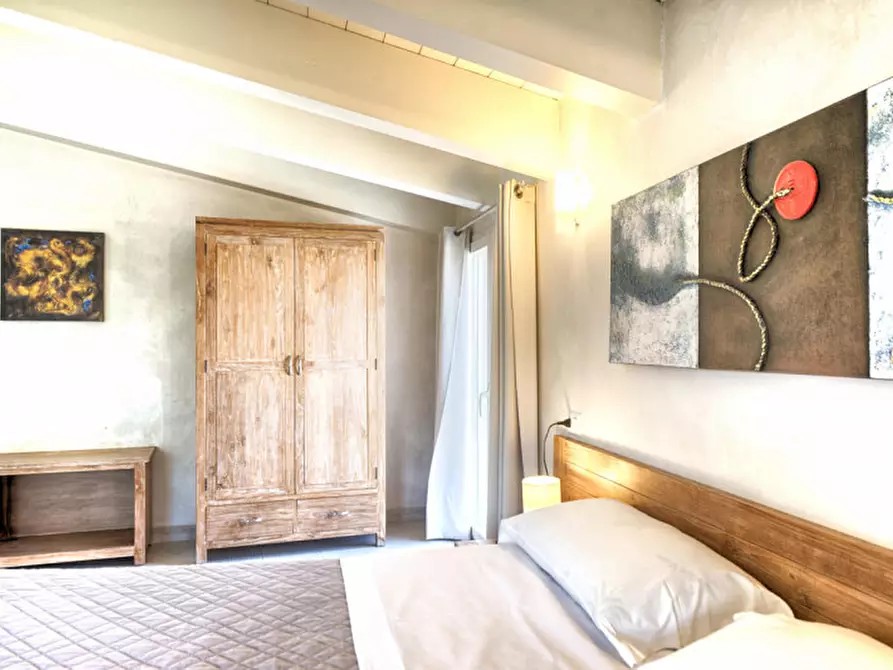 Immagine 52 di Bed & Breakfast in vendita  a Olbia