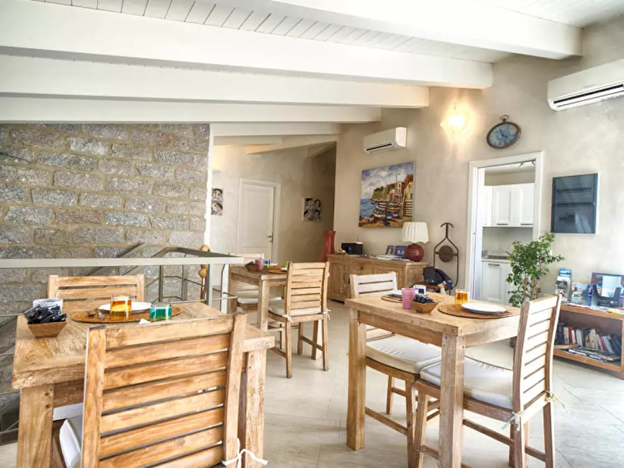 Immagine 56 di Bed & Breakfast in vendita  a Olbia