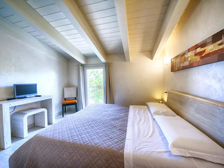 Immagine 73 di Bed & Breakfast in vendita  a Olbia