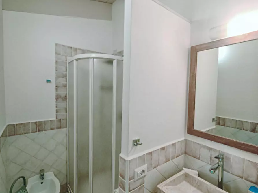 Immagine 78 di Bed & Breakfast in vendita  a Olbia