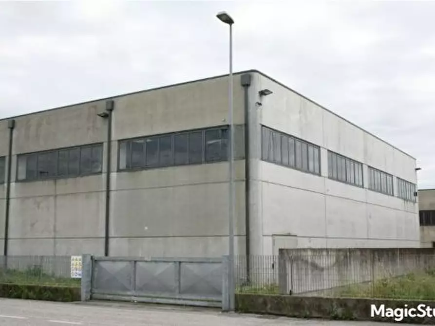 Immagine 2 di Capannone industriale in vendita  in Via Della Libertà 5 a Ponzano Veneto