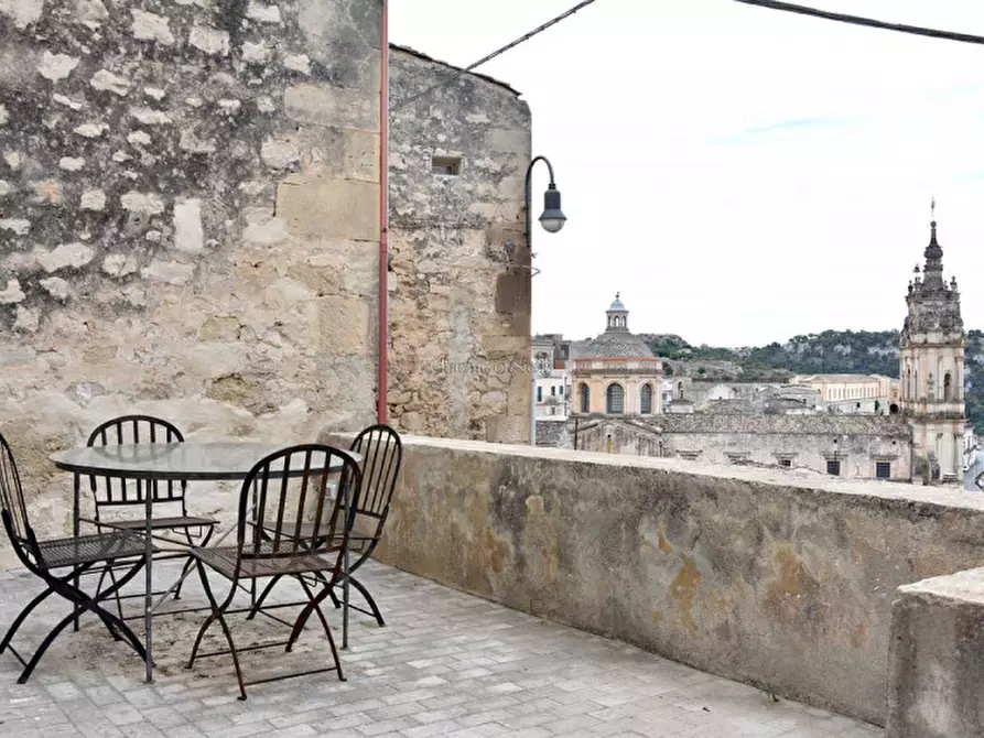 Immagine 1 di Casa indipendente in vendita  in VIA SALITA S.CHIARA a Modica