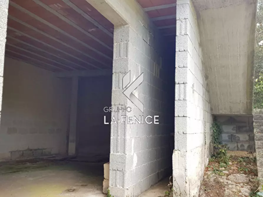 Immagine 38 di Villa in vendita  in viale Cardone a Fasano