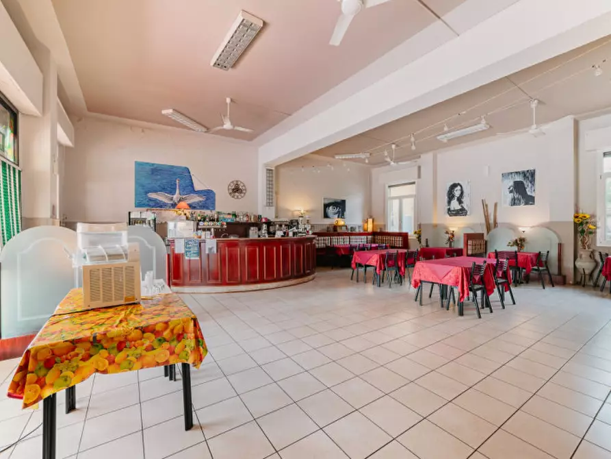 Immagine 3 di Attività commerciale in vendita  in piazza antonio gramsci 7 a Borgo Mantovano