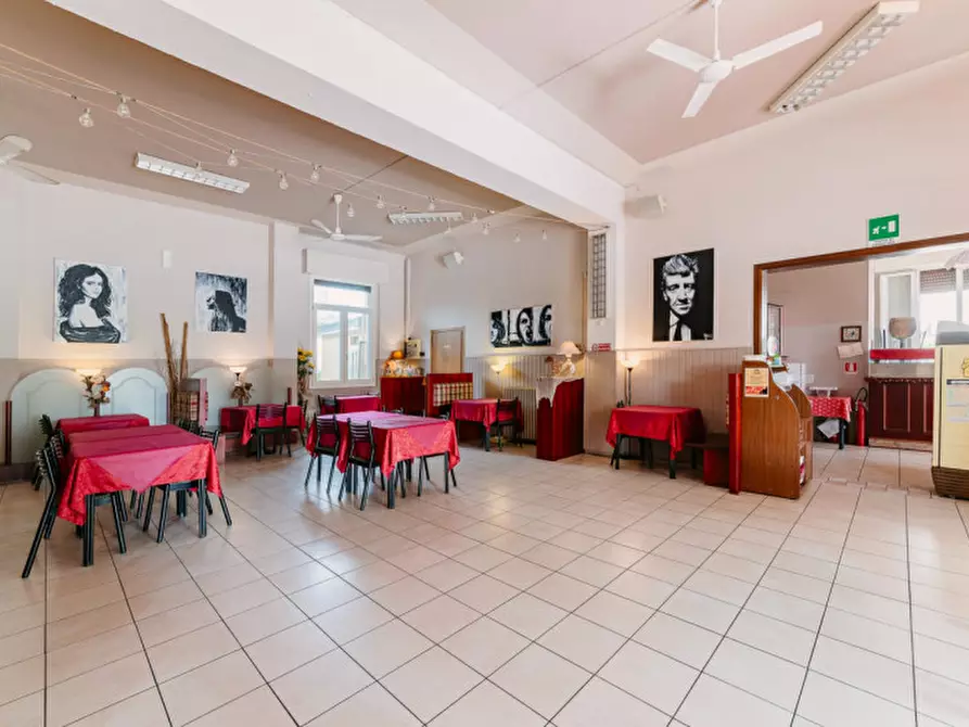 Immagine 6 di Attività commerciale in vendita  in piazza antonio gramsci 7 a Borgo Mantovano