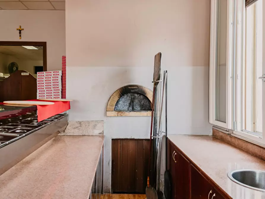 Immagine 17 di Attività commerciale in vendita  in piazza antonio gramsci 7 a Borgo Mantovano