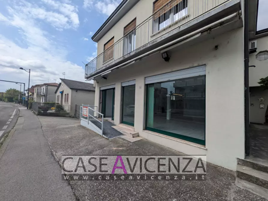 Immagine 9 di Negozio in affitto  in via roma a Grisignano Di Zocco