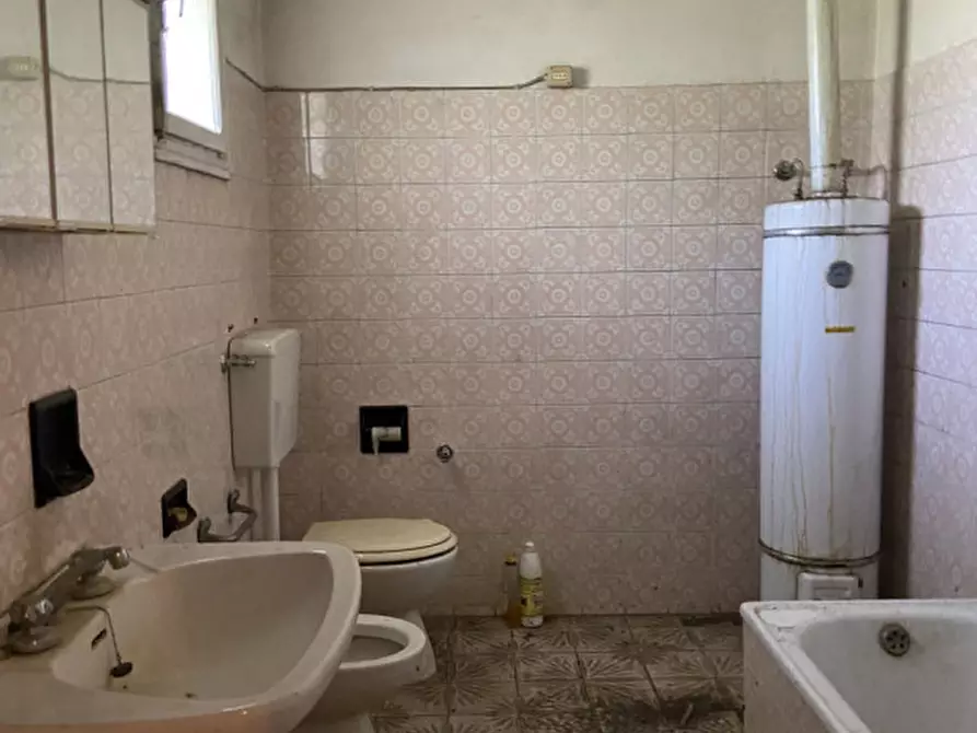 Immagine 9 di Rustico / casale in vendita  a Alonte