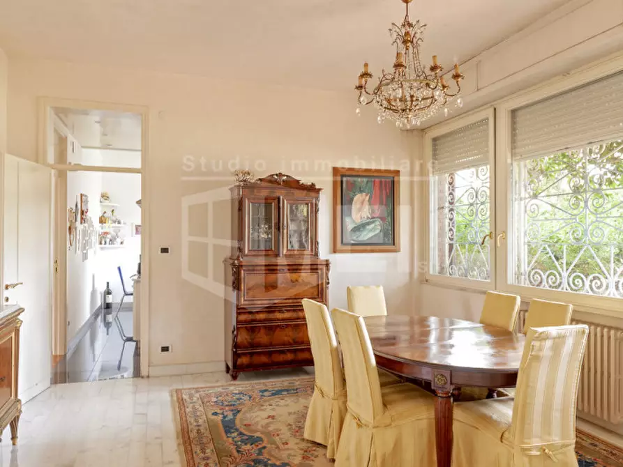 Immagine 14 di Villa in vendita  in Viale di antignano a Livorno