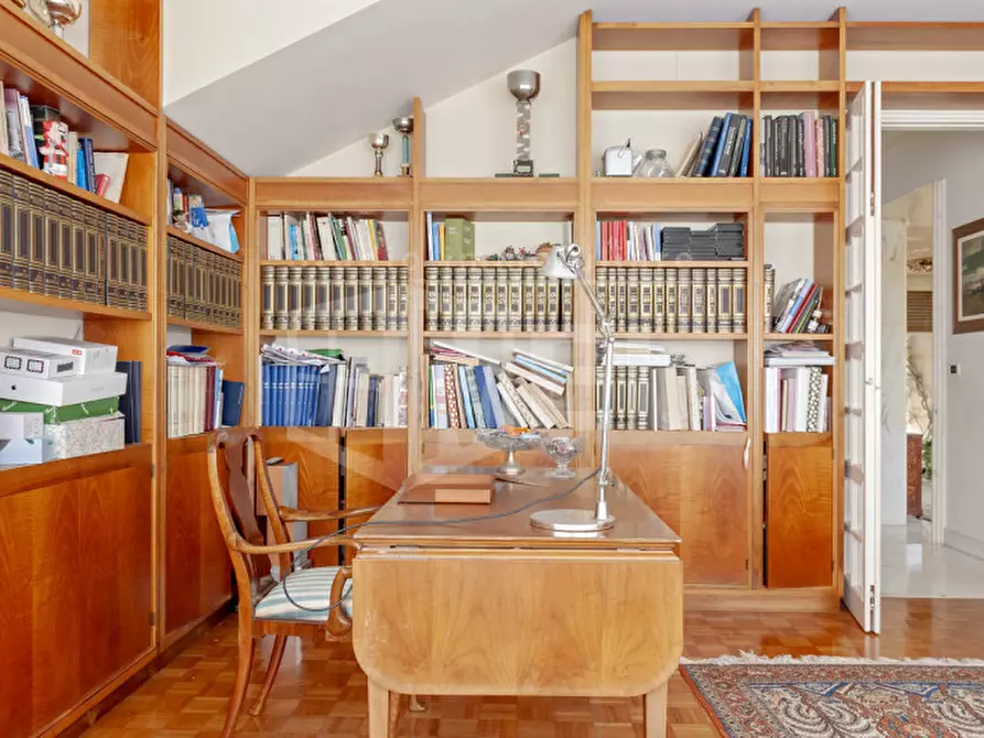 Immagine 20 di Villa in vendita  in Viale di antignano a Livorno