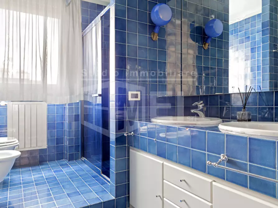 Immagine 31 di Villa in vendita  in Viale di antignano a Livorno