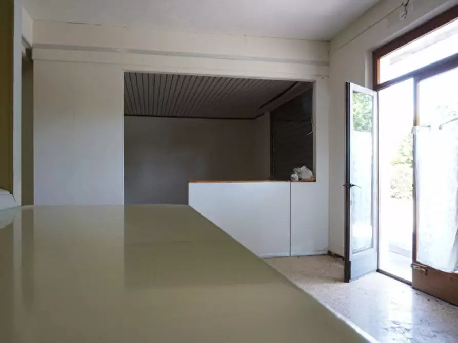 Immagine 1 di Laboratorio in affitto  in Via Serraglio Barbù 18 a Sissa Trecasali