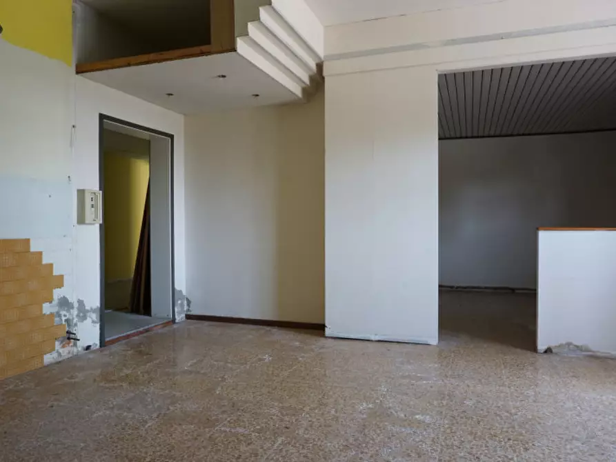 Immagine 2 di Laboratorio in affitto  in Via Serraglio Barbù 18 a Sissa Trecasali