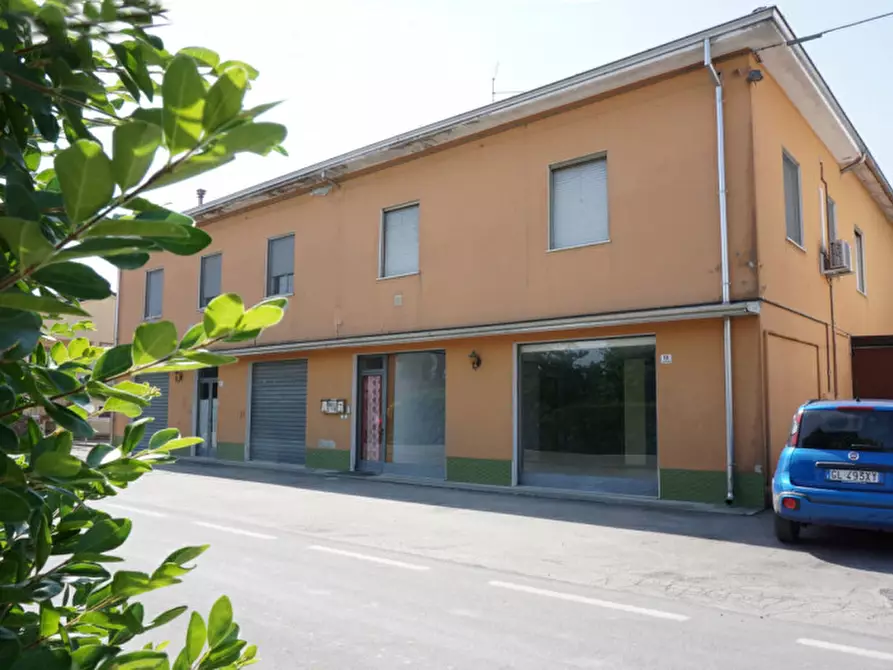 Immagine 8 di Laboratorio in affitto  in Via Serraglio Barbù 18 a Sissa Trecasali