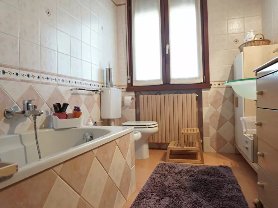 Immagine 22 di Appartamento in affitto  in Via Pertini 3 a Colorno