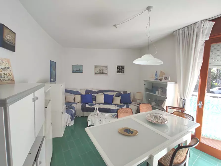 Immagine 1 di Appartamento in vendita  in Raggio di Levante 25 a Lignano Sabbiadoro