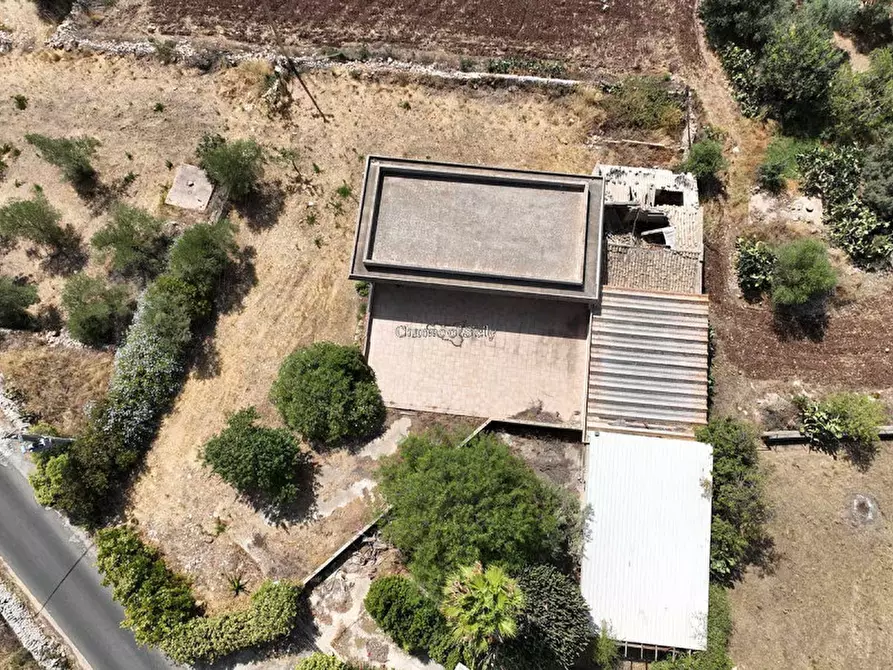 Immagine 6 di Laboratorio in vendita  in Via Santa Maria a Modica