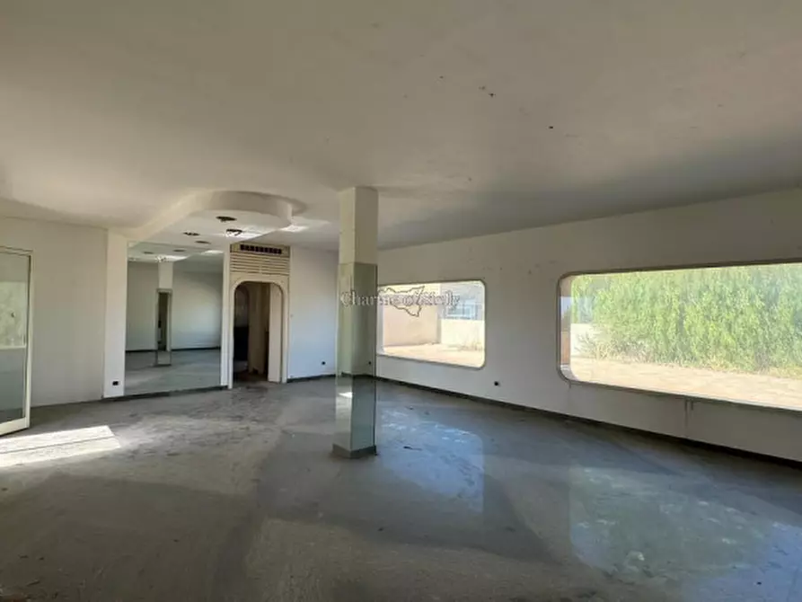 Immagine 8 di Laboratorio in vendita  in Via Santa Maria a Modica