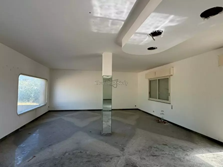 Immagine 9 di Laboratorio in vendita  in Via Santa Maria a Modica