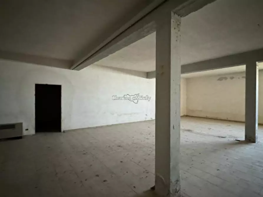 Immagine 12 di Laboratorio in vendita  in Via Santa Maria a Modica