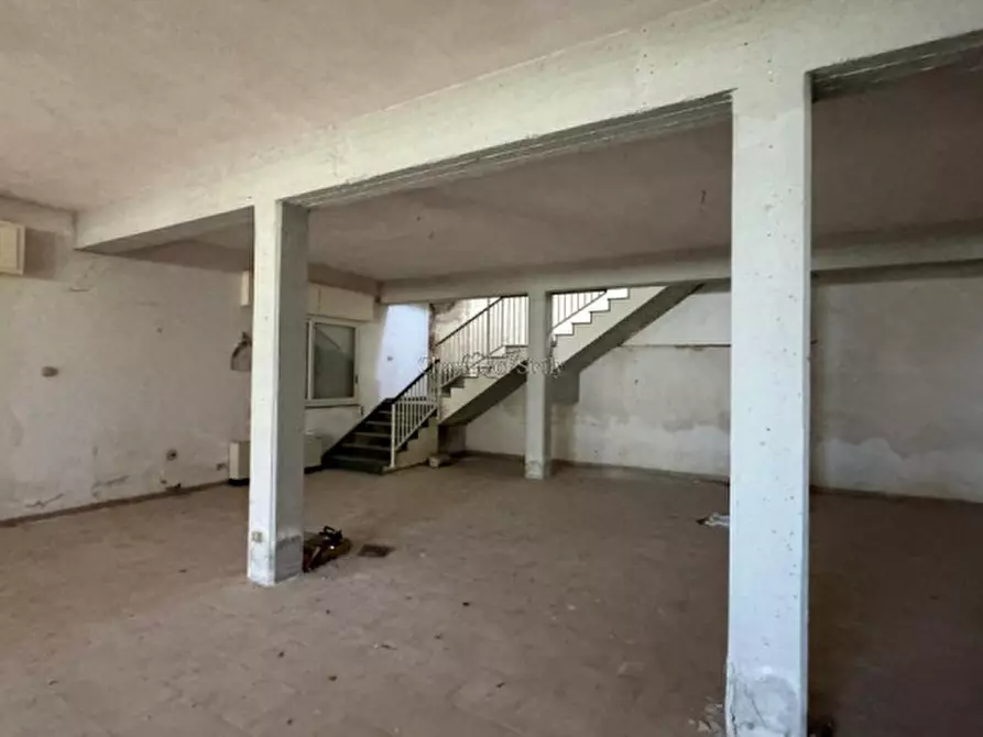 Immagine 13 di Laboratorio in vendita  in Via Santa Maria a Modica