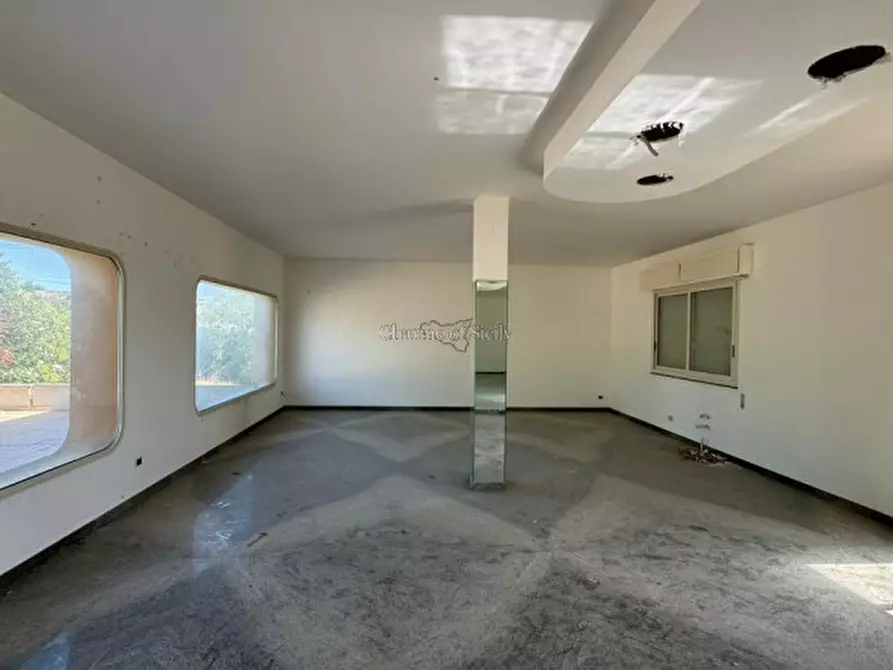 Immagine 14 di Laboratorio in vendita  in Via Santa Maria a Modica