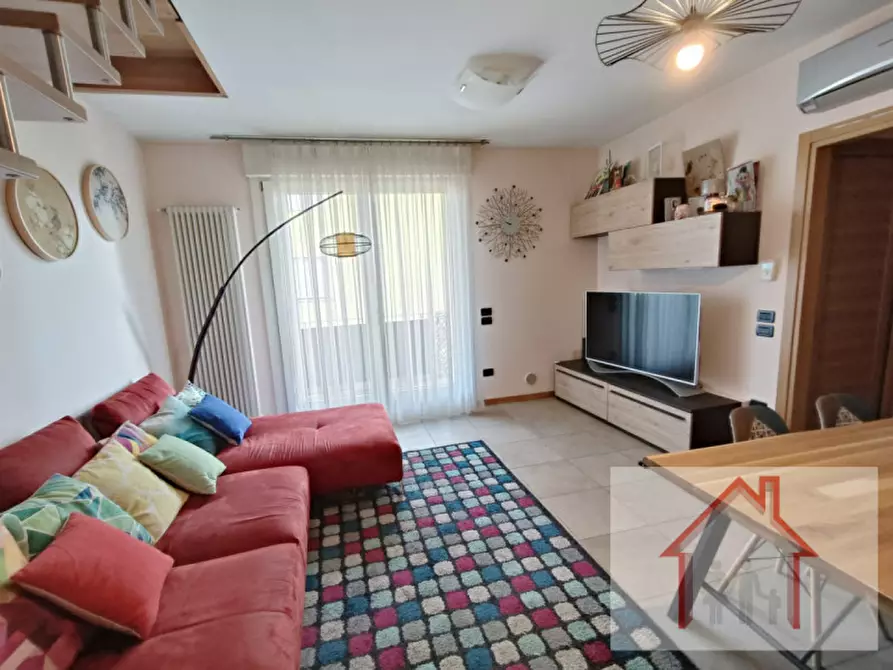 Immagine 1 di Appartamento in vendita  in VIA SCHIAVONESCA NUOVA a Giavera Del Montello
