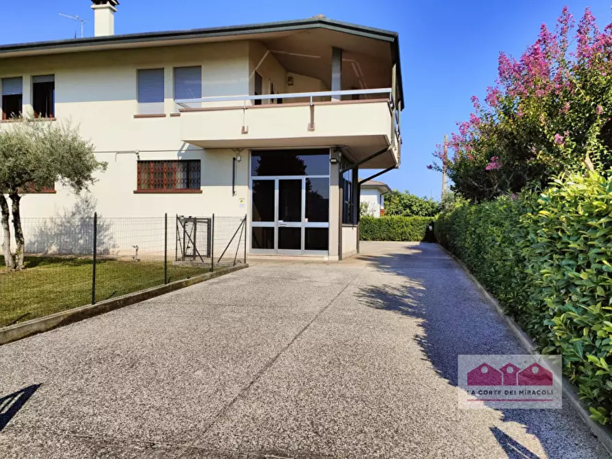 Immagine 12 di Magazzino in affitto  in Via Po a Torri Di Quartesolo